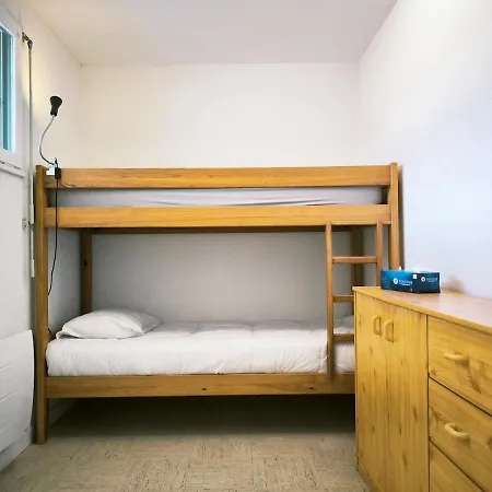 Echappee Bleue, Vue Proche De Tharon-plage