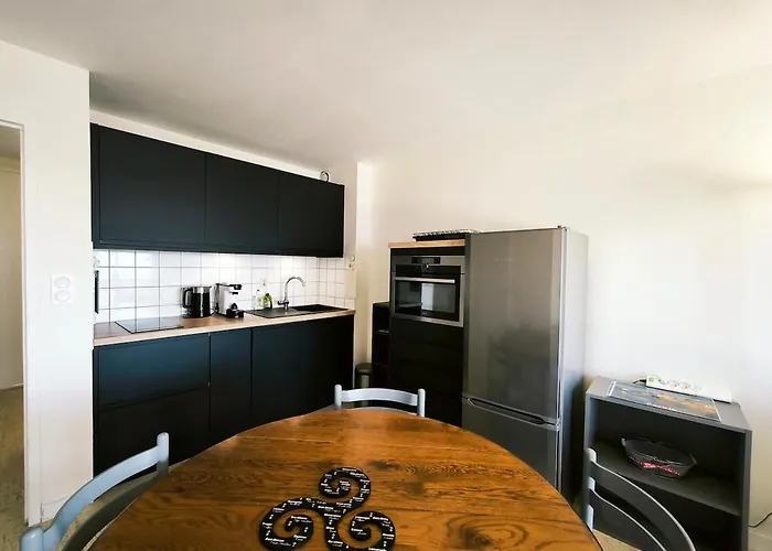 Echappée Bleue, Vue Proche De Tharon-plage Saint-Michel-Chef-Chef